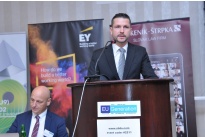 DLŽNÍCKY ŠTÁT ČI ŠTÁT DLŽNÍKOV ALEBO AKO SÚVISÍ PREHNANÁ OCHRANA DLŽNÍKA S PRINCÍPOM PRÁVNEJ ISTOTY?